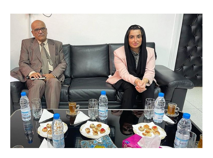 زارت القائم بالاعمال بالانابة موزة الحوسني، بمقر وزارة البريد والمواصلات السلكية واللاسلكية بالعاصمة الجزائرية، السيد عبد الرزاق هني- أمين عام الوزارة، حيث تم التطرق إلى العديد من المواضيع ذات الاهتمام المشترك.