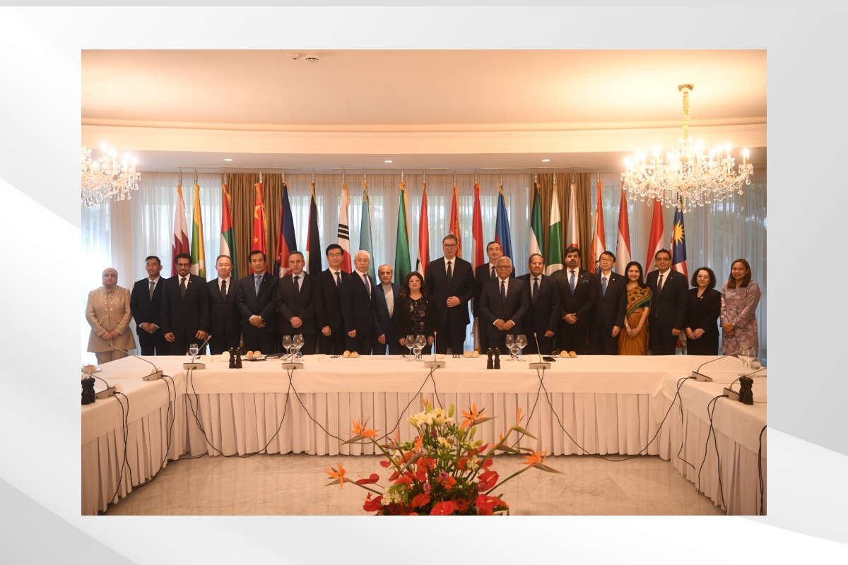 Within the efforts of strengthening multilateral relations and cooperation between the leadership of the Republic of Serbia and leaderships of the other countries, H.E. Ahmed Hatem Almenhali, Ambassador of the United Arab Emirates to Serbia, attended a working lunch with ambassadors of Arab and Islamic countries organized by H.E. Aleksandar Vučić, President of the Republic of Serbia