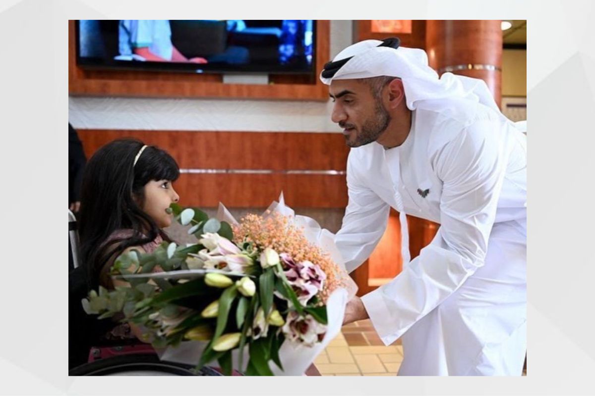 زار سعادة الشيخ نهيان بن سيف آل نهيان سفیر الدولة لدى المملكة جمعية الأطفال ذوي الإعاقة بالرياض ...وقام سعادته بجولة فيها برفقة د.أحمد التميمي المدير التنفيذي للجمعية ،كما اطلع على مرافقها وبرامجها لدعم لذوي الهمم ،معرباً عن تقديره لهذه الجهود وإعجابه بهمة و عزيمة الأطفال
