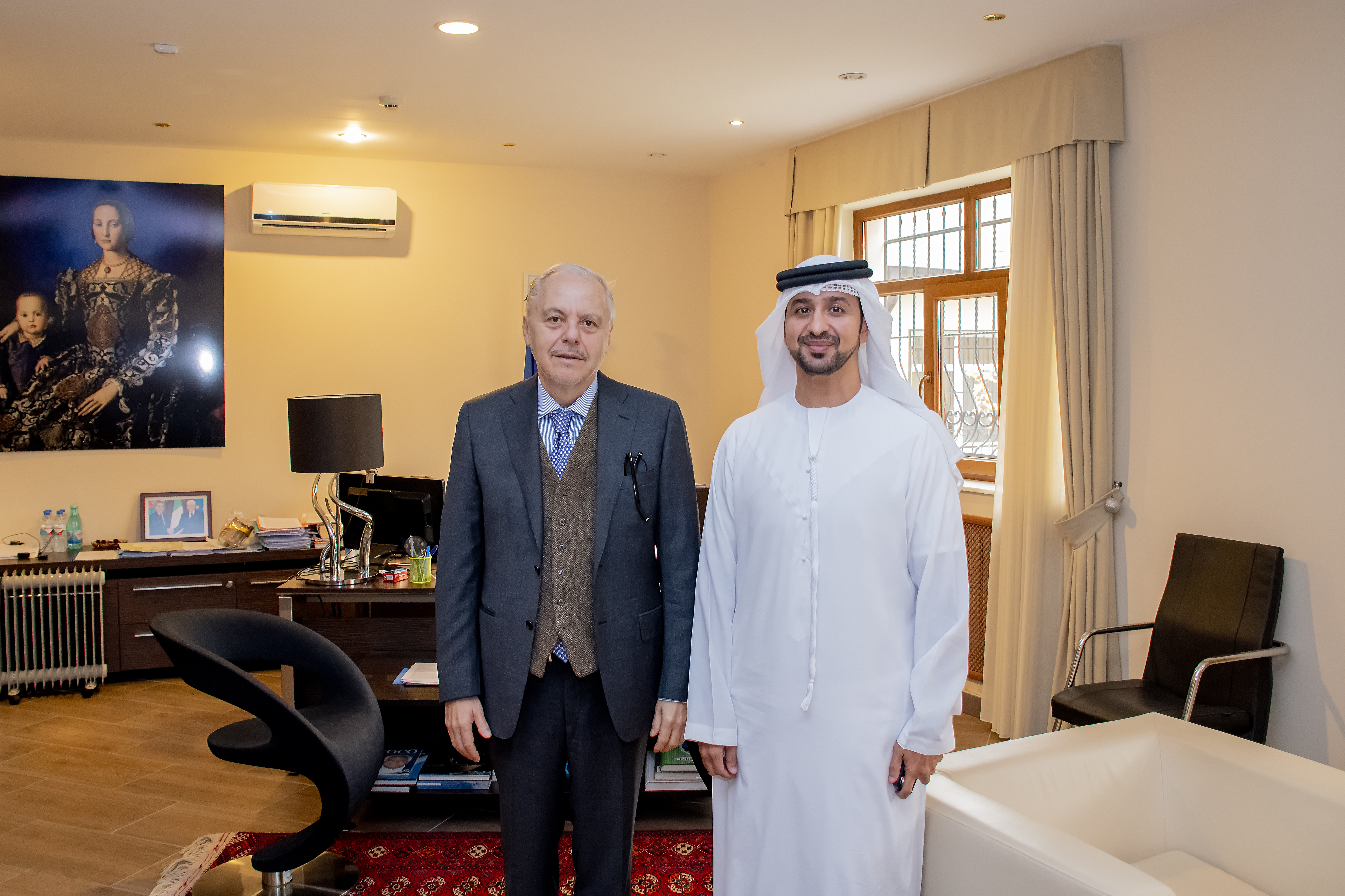 
سعادة أحمد الهاملي سفير الدولة لدى تركمانستان  يلتقى السفير الإيطالي لدى تركمانستان
التقى سعادة أحمد الهاملي سفير الدولة لدى تركمانستان ، بسعادة لوسيانو جالي ، سفير إيطاليا لدى تركمانستان ، في إطار زيارة مجاملة تم خلالها تبادل القضايا ذات الاهتمام المشترك بين البلدين الصديقين.

