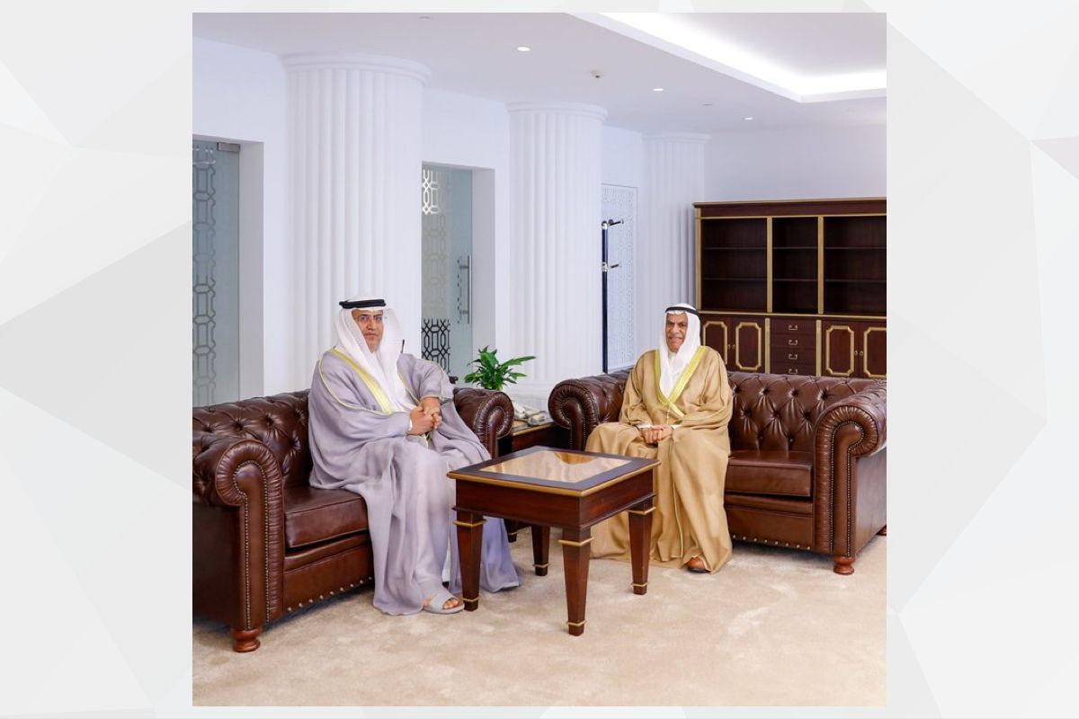 His Excellency Kuwaiti National Assembly Speakers, Ahmed Al-Saadoun, received His Excellency Dr. Matar Hamed Al Neyadi, UAE Ambassador to Kuwait , on Sunday . During the meeting, they reviewed the distinguished bilateral relations between the two countries