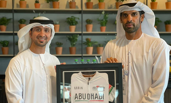 التقى سعادة أحمد الهاملي سفير دولة الإمارات لدى تركمانستان بسعادة النخيرة الخييلي المدير التنفيذي لنادي أبو ظبي للدراجات الهوائية بمقر النادي، وتم خلال اللقاء مناقشة سبل التعاون المشترك مع تركمانستان في رياضة الدراجات الهوائية.