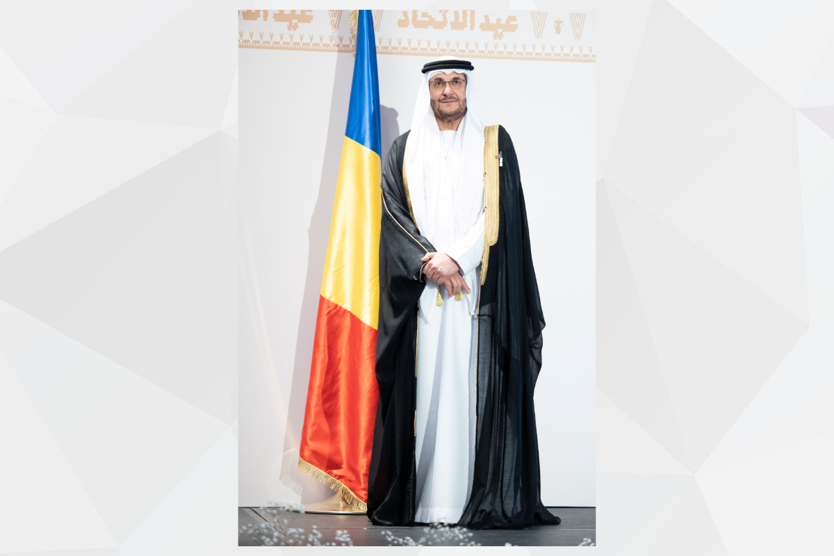 Ambasada Emiratelor Arabe Unite în România a organizat o recepție cu ocazia sărbătoririi celei de-a 52-a aniversări a statului, în prezența mai multor oficiali guvernamentali români și membri ai corpului diplomatic arab și străin acreditat în România, precum și a reprezentanților companiilor emirateze care își desfășoară activitatea în România, dar și a unui număr de oameni de afaceri români. Cu această ocazie, Excelența Sa/ Domnul Sorin Grindeanu - Ministrul Transporturilor și Infrastructurii din România a ținut un discurs.