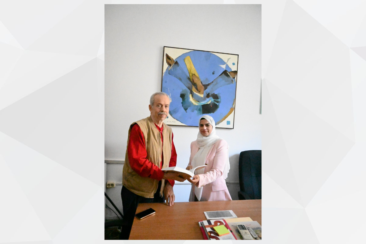 Ca parte a inițiativelor misiunii de transmitere și promovare a literaturii și culturii emirateze în țara gazdă, România, doamna Laila Al Hosani/ Diplomat în cadrul Ambasadei Emiratelor Arabe Unite în România, a efectuat o vizită, la 24 octombrie, 2023, Departamentului de limbă arabă din cadrul Facultății de Limbi și Literaturi 