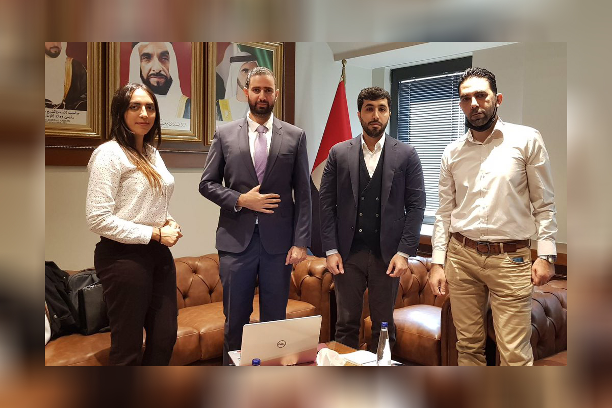 استقبل السيد/ سعيد صقر المهيري ، القائم بالأعمال ، في مقر البعثة ، مسؤولي شركة CAYA MEDICAL للاستشارات الطبية ، وذلك لبحث سبل التعاون وفرص الاستفادة من الخدمات والاستشارات التي يقدمونها.