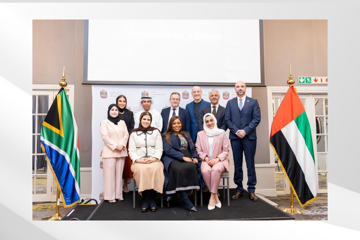 استضافت السفارة بالتعاون مع شركة كوينت إسينشالي اجتماع لمجتمع رجال الأعمال في مدينة جوهانسبرج بهدف تعزيز لعلاقات الاقتصادية بين البلدين. شارك من الجانب الإماراتي ممثلي من وزارة الاقتصاد وإدارة الشؤون الاقتصادية والتجارية بوزارة الخارجية.