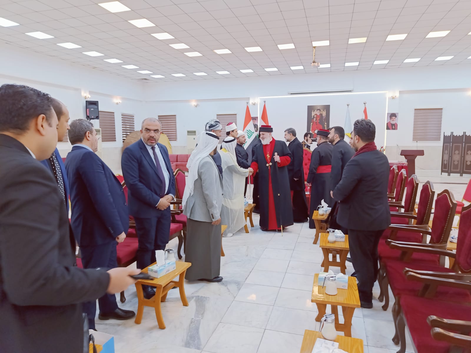 The delegation of the Council of Muslim Elders headed by His Excellency Muhammad Abd al-Salam, Secretary General of the Council, in the presence of His Excellency Ahmed Al Dhaheri, Consul General of the UAE in the Kurdistan Region of Iraq, visited the Assyrian Church of the East in Iraq and the world at its headquarters in Erbil, during which it met Patriarch Mar Awa Roel III, Patriarch of the Assyrian Church of the East in Iraq and the world, where he confirmed The two sides emphasized the importance of enhancing joint cooperation in spreading the values of dialogue and tolerance and building bridges of human communication.