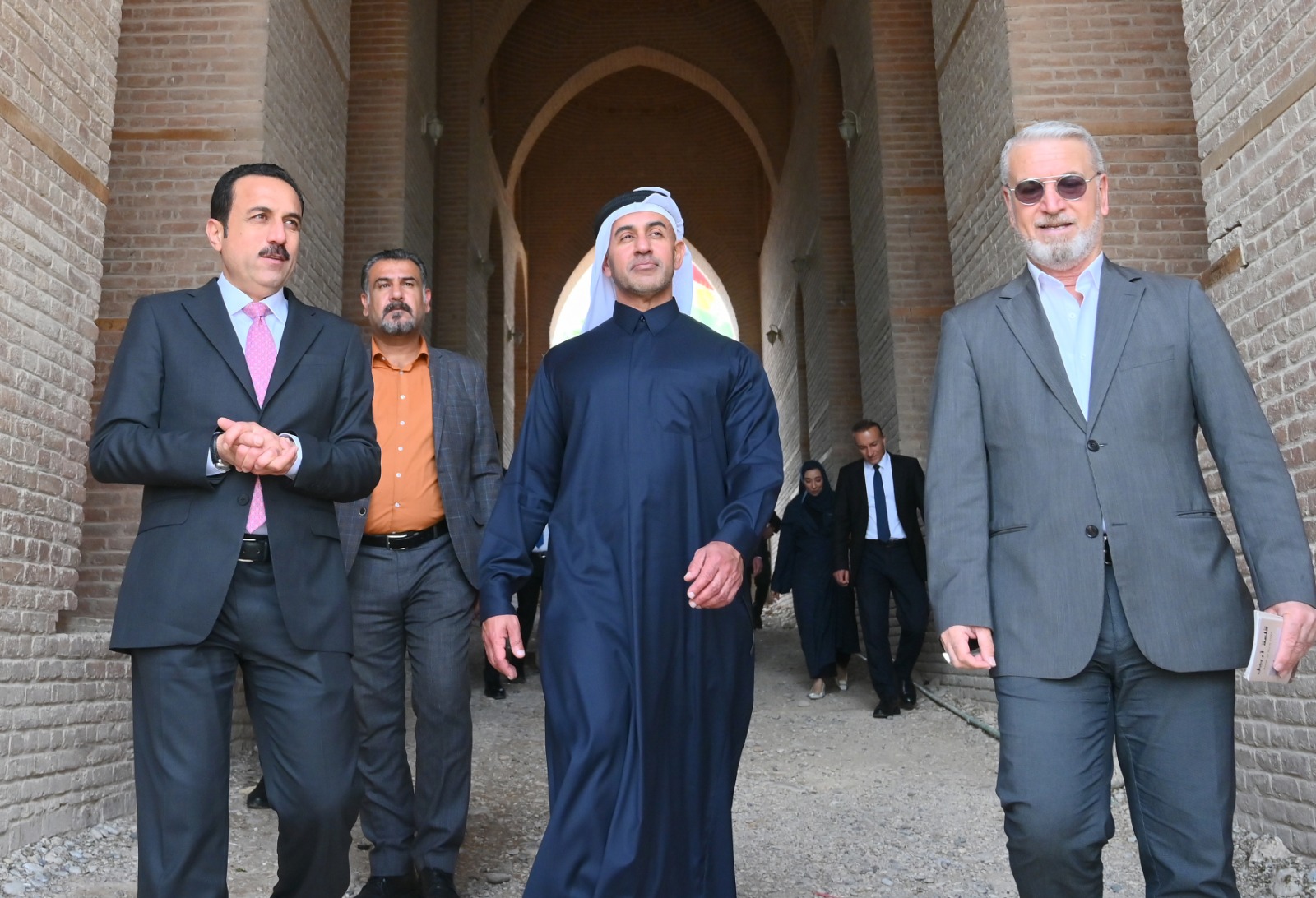 The visiting UAE delegation to the Kurdistan Region of Iraq, headed by His Excellency Abdullah Nasser Lootah, Assistant Minister of Cabinet Affairs for Competitiveness and Government Knowledge Exchange, accompanied by His Excellency Omid Khoshnaw, Governor of Erbil, and His Excellency Ahmed Al Dhaheri, Consul General of the UAE in the Region, visited the historic Erbil Citadel, one of the important cultural and historical landmarks In the region, and one of the sites included in the World Heritage List.