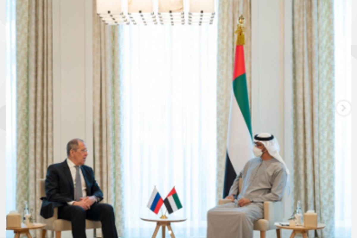 التقى صاحب السمو الشيخ محمد بن زايد آل نهيان، مع وزير خارجية روسيا الاتحادية معالي سيرغي لافروف، حيث تم بحث تعزيز العلاقات بين البلدين الصديقين في مختلف المجالات، وكرّم صاحب السمو الوزير الروسي بوسام الاتحاد، وكذلك كرّم نائب وزير الخارجية ميخائيل بوغدانوف بوسام زايد الثاني من الطبقة الأولى اللذين منحهما رئيس الدولة تقديراً لجهودهما في تنمية علاقات البلدين وازدهارها خلال المرحلة الماضية.
