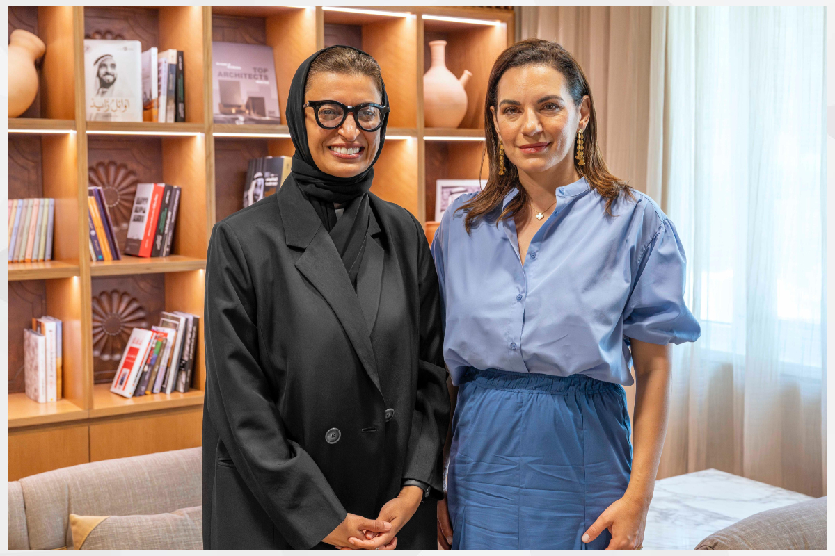 Her Excellency Noura bint Mohammed Al Kaabi, Minister of State, met today in Abu Dhabi with Her Excellency Olga Kefalogianni, Minister of Tourism of the Hellenic Republic, to discuss ways to strengthen bilateral relations between the UAE and Greece, particularly in tourism and cultural exchange, and for mutual investment opportunities.